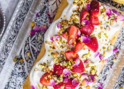 طرز تهیه رولت خامه ای با خامه قنادی سولیانو طرز تهیه رولت خامه ای با خامه قنادی سولیانو